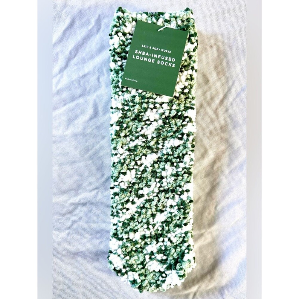 Bath & Body Works Shea Infused Non Skid Lounge Socks Plush Cozy One Size